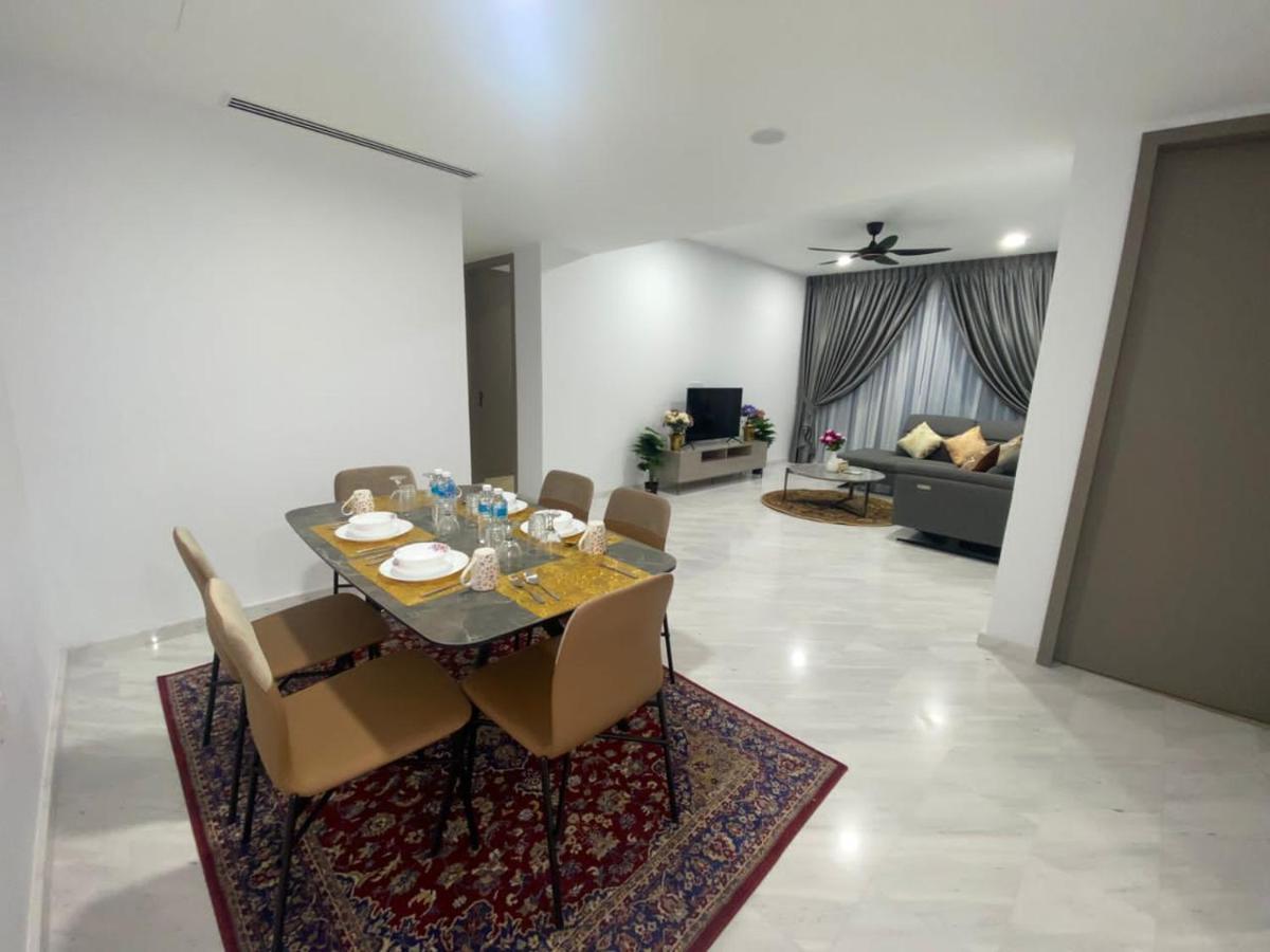 Eaton Residences Klcc By Luna Куала Лумпур Екстериор снимка